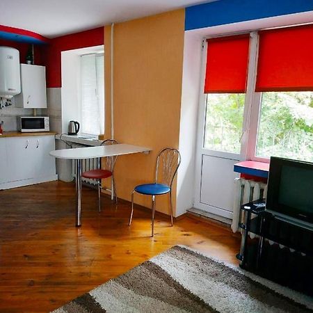 "Центр Ж/Д" Apartman Rivne Kültér fotó