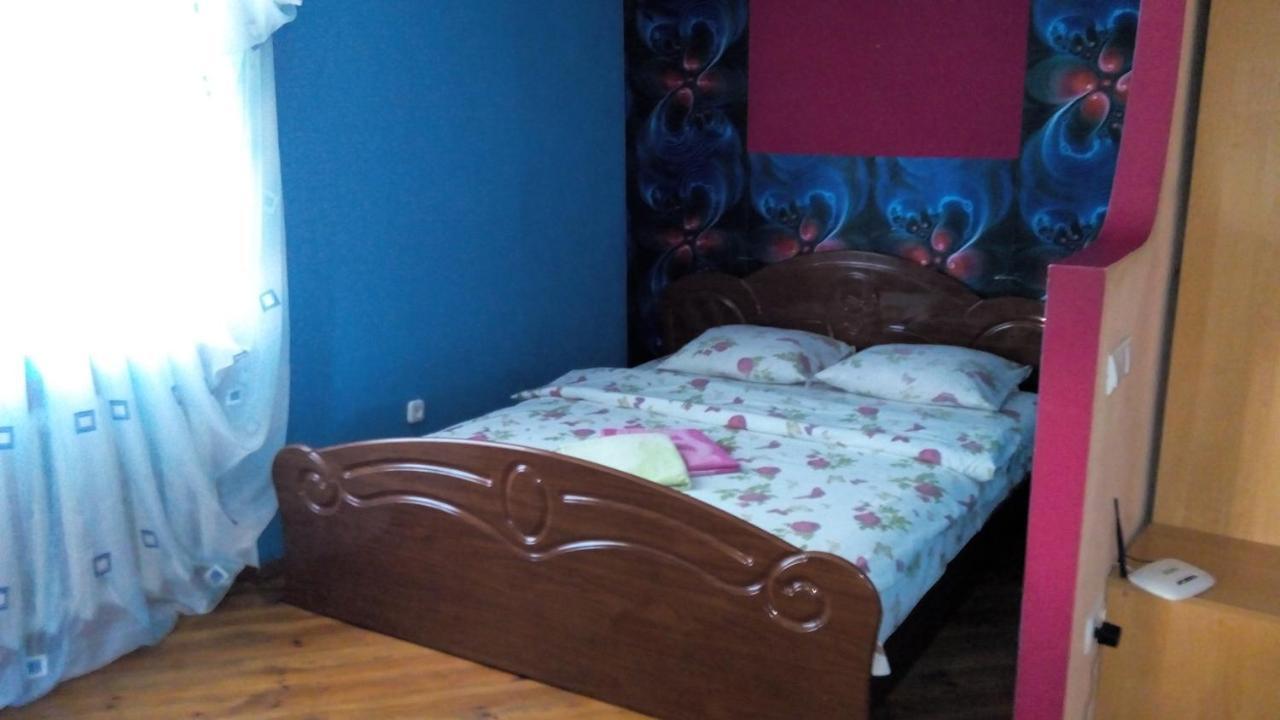 "Центр Ж/Д" Apartman Rivne Kültér fotó