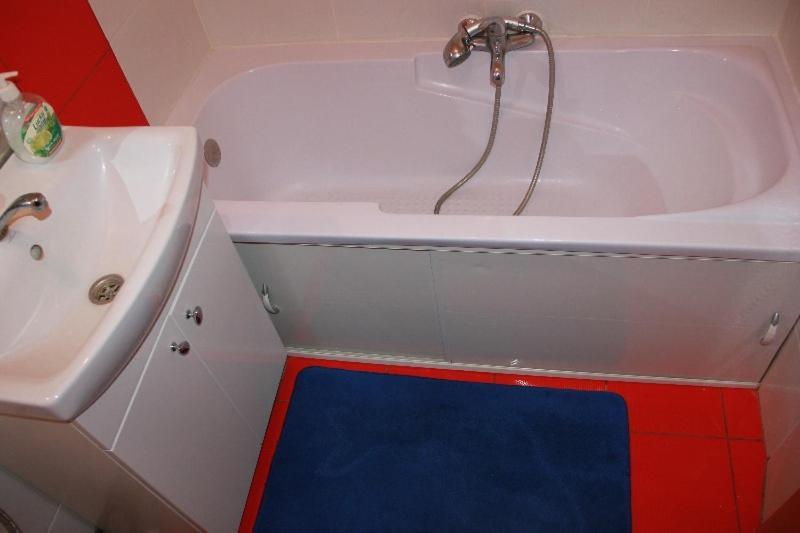 "Центр Ж/Д" Apartman Rivne Kültér fotó