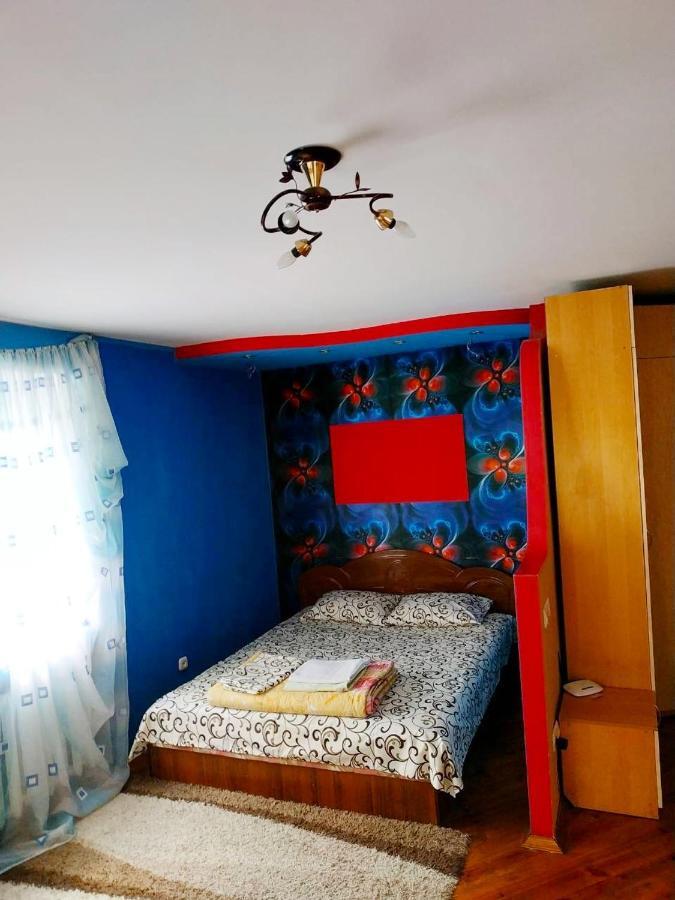"Центр Ж/Д" Apartman Rivne Kültér fotó